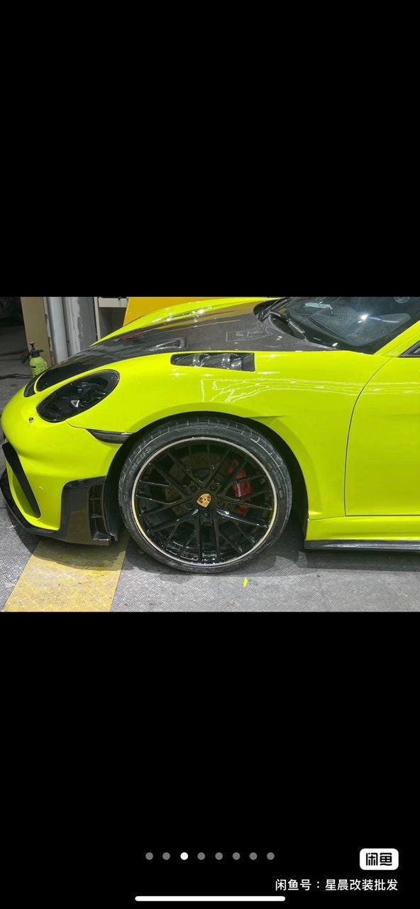 Porsche Set of 2 Fenders for 982 718. Partial FRP and Carbon fiber & FRP
