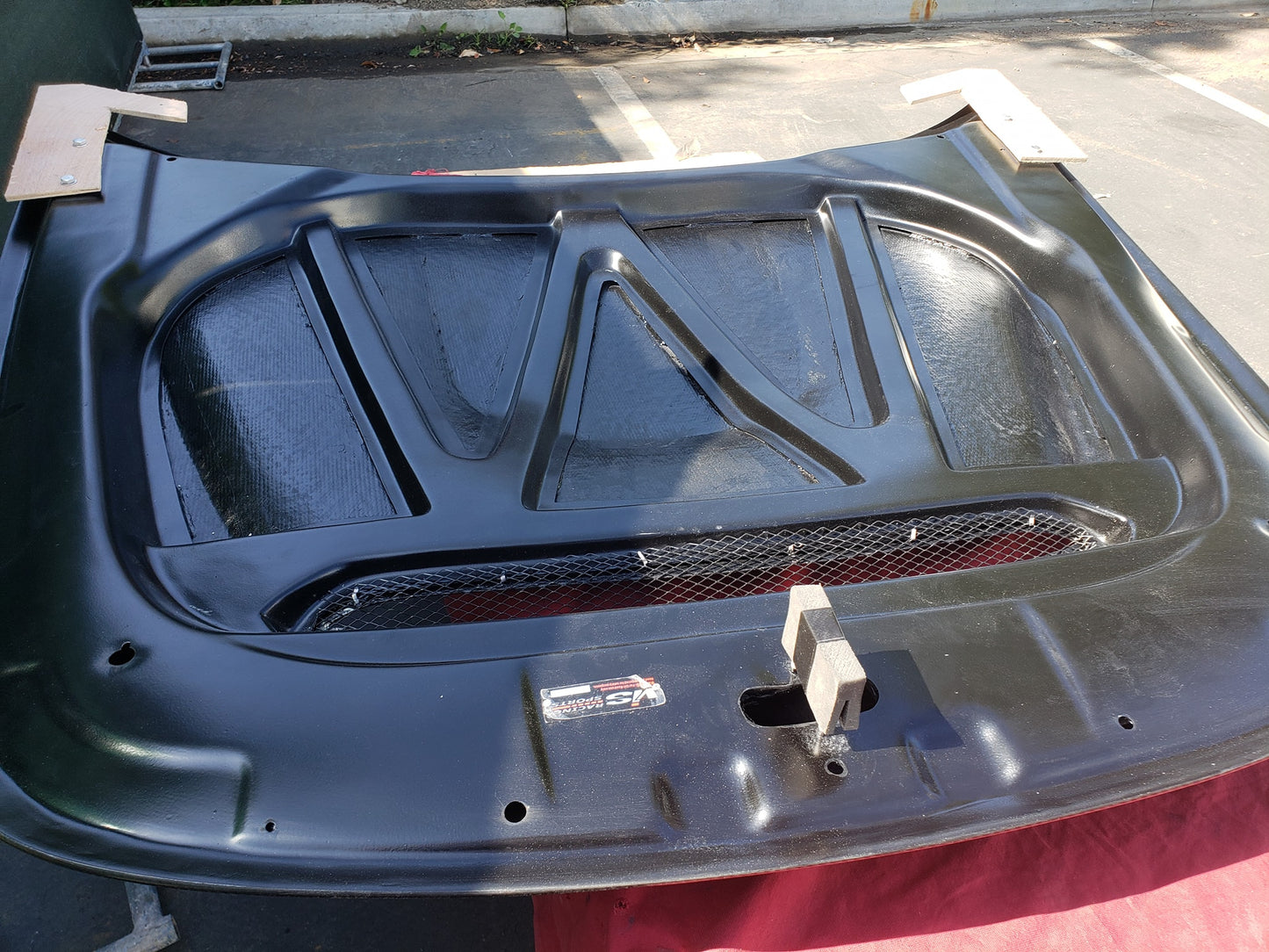 Kia Stinger SBGT M CF hood.