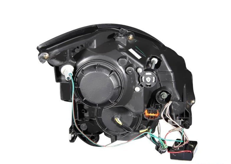 Anzo USA Projector Headlight Set w/Halo Infiniti G35 2003-2005
