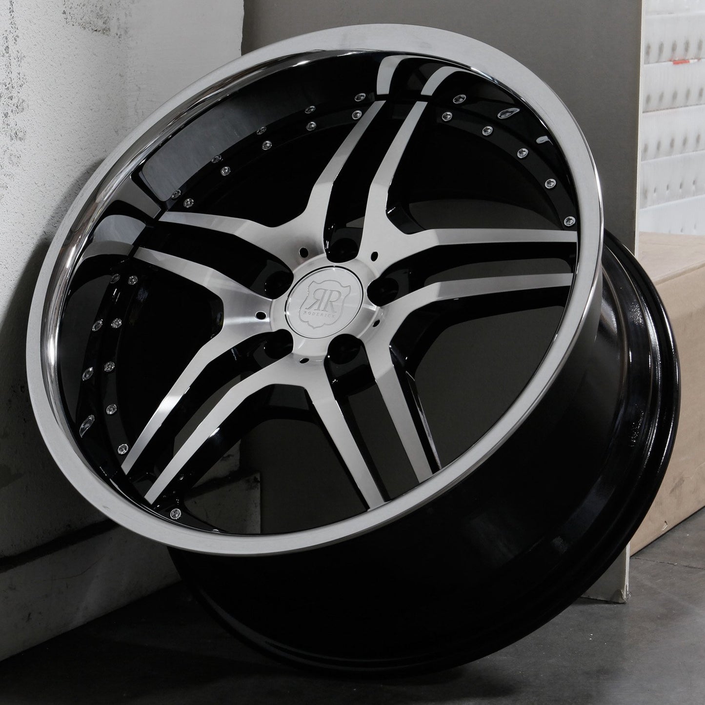 MRR Wheels RW2 Black Chrome Lip