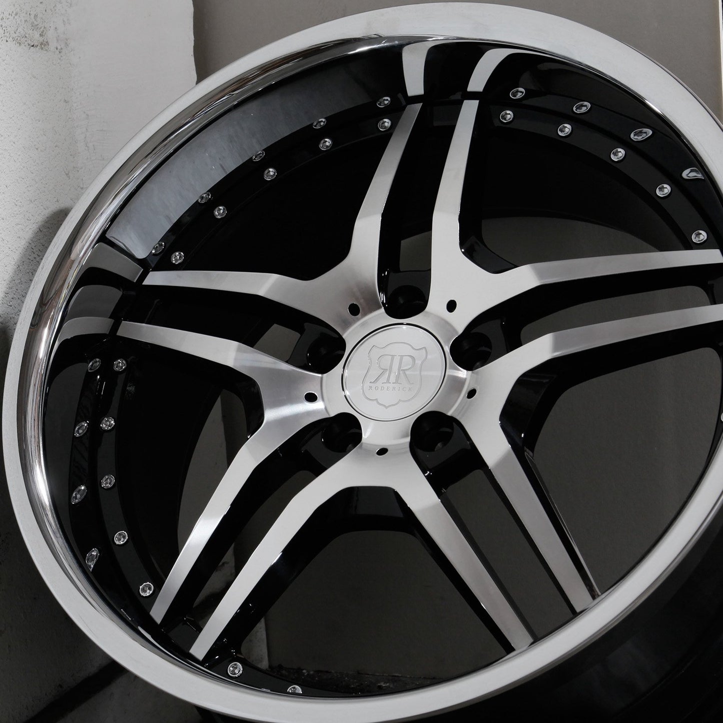 MRR Wheels RW2 Black Chrome Lip