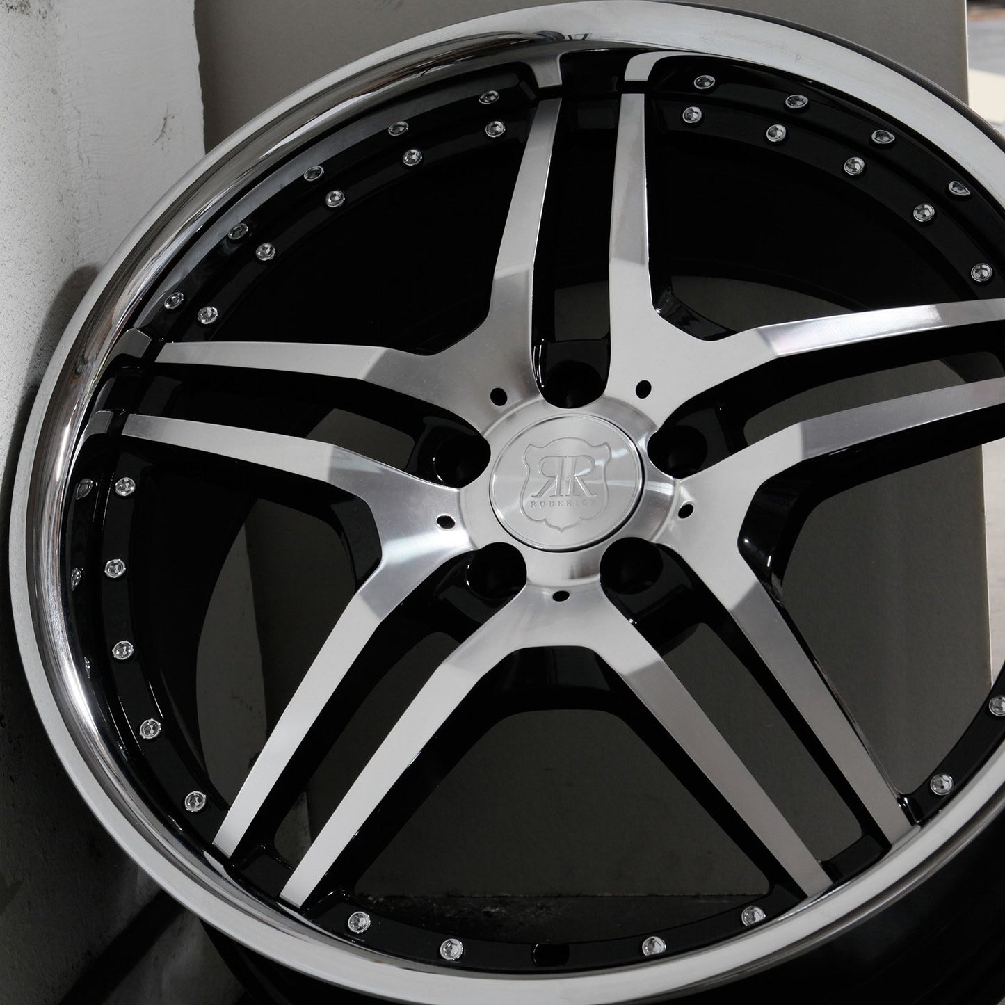 MRR Wheels RW2 Black Chrome Lip