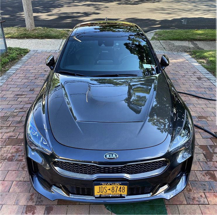 Kia Stinger SBGT M CF hood.