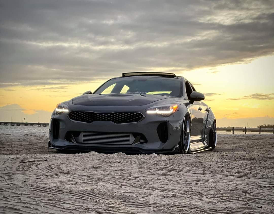 Kia Stinger SBGT M CF hood.