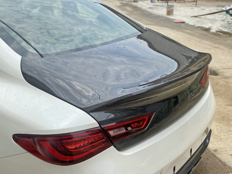Q60 Trunk lid with molded spoiler